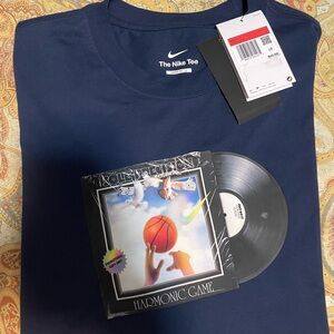 2/$40 Nike + Music Max90 Basketball Graphic Short Sleeve Blue NWT Size L Unisex